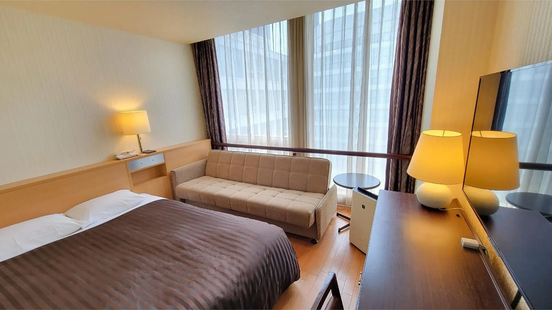 Hotel Osaka Castle 4*,